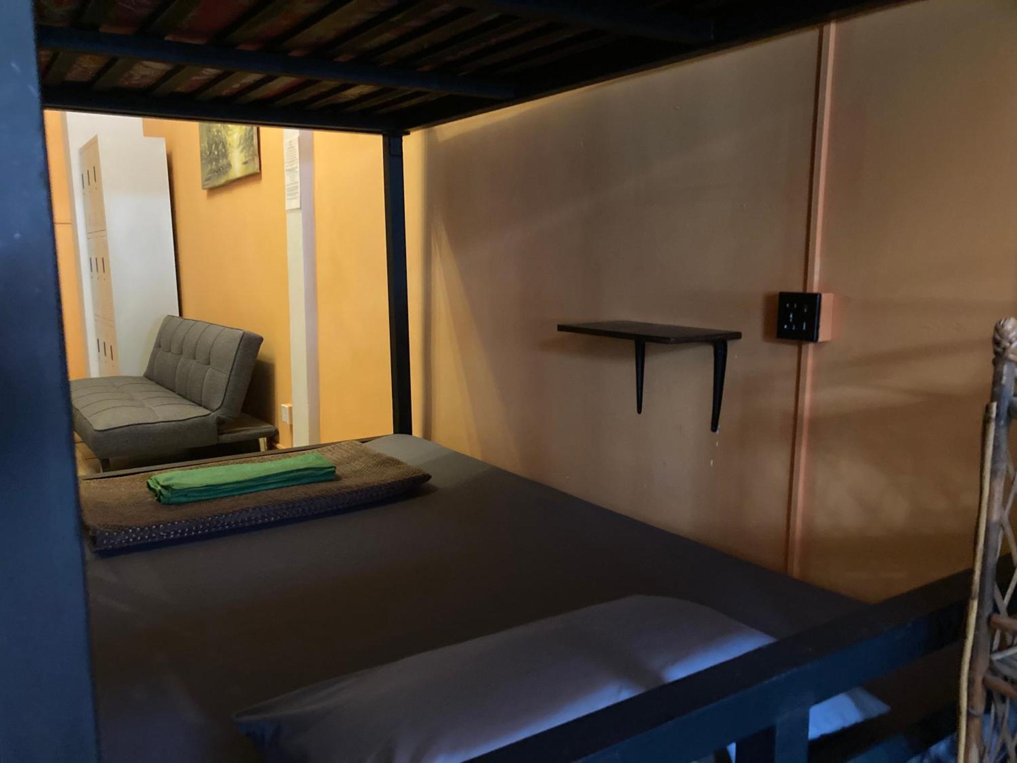 Ganesha Hostel Battambang Exterior photo