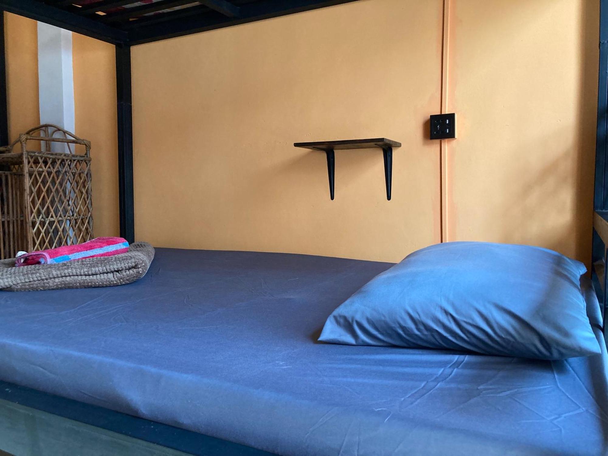 Ganesha Hostel Battambang Exterior photo