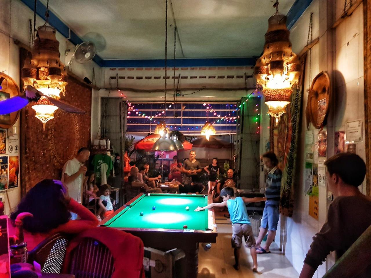 Ganesha Hostel Battambang Exterior photo
