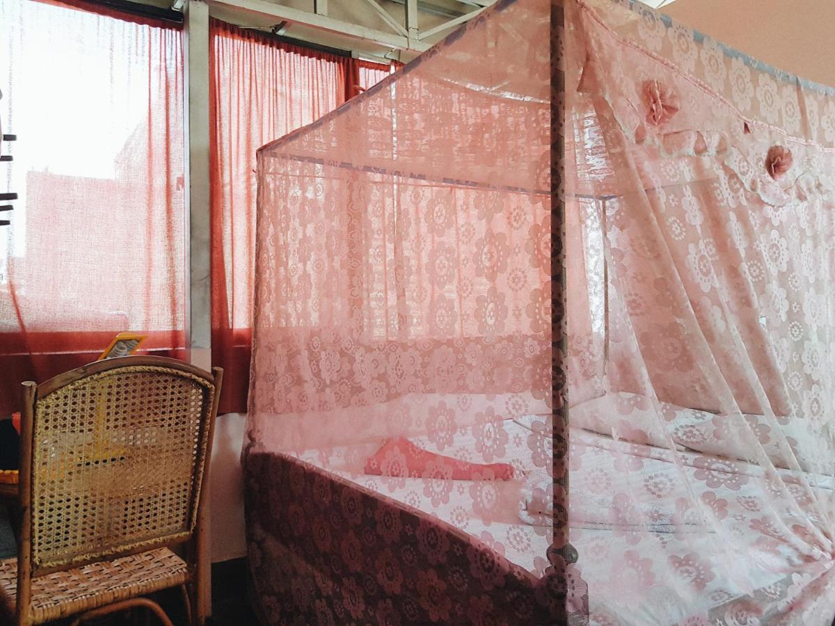 Ganesha Hostel Battambang Exterior photo